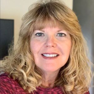 Meet your Posher, Monica